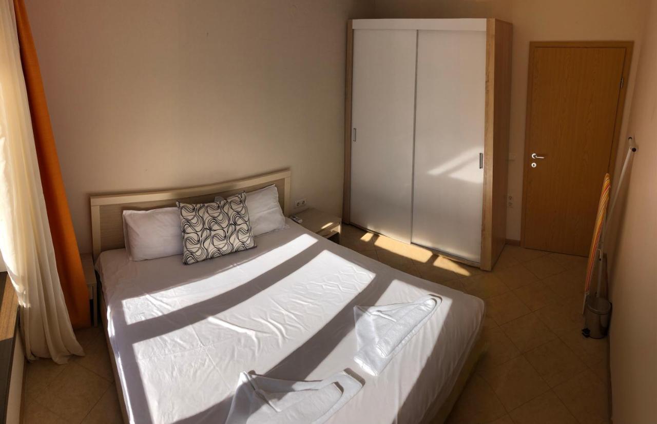Royal Sun - Sunny Cove Apartment Napospart Kültér fotó