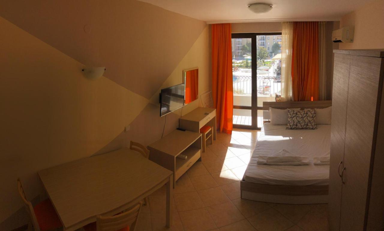 Royal Sun - Sunny Cove Apartment Napospart Kültér fotó