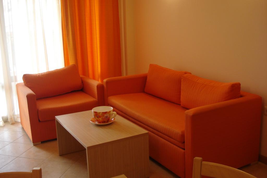 Royal Sun - Sunny Cove Apartment Napospart Kültér fotó