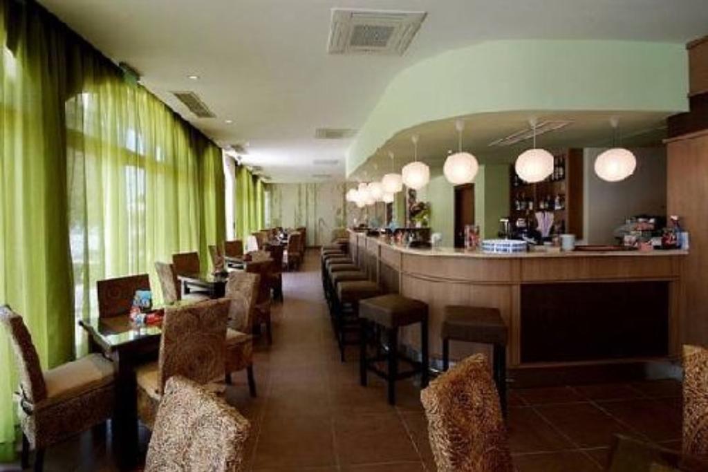 Royal Sun - Sunny Cove Apartment Napospart Kültér fotó