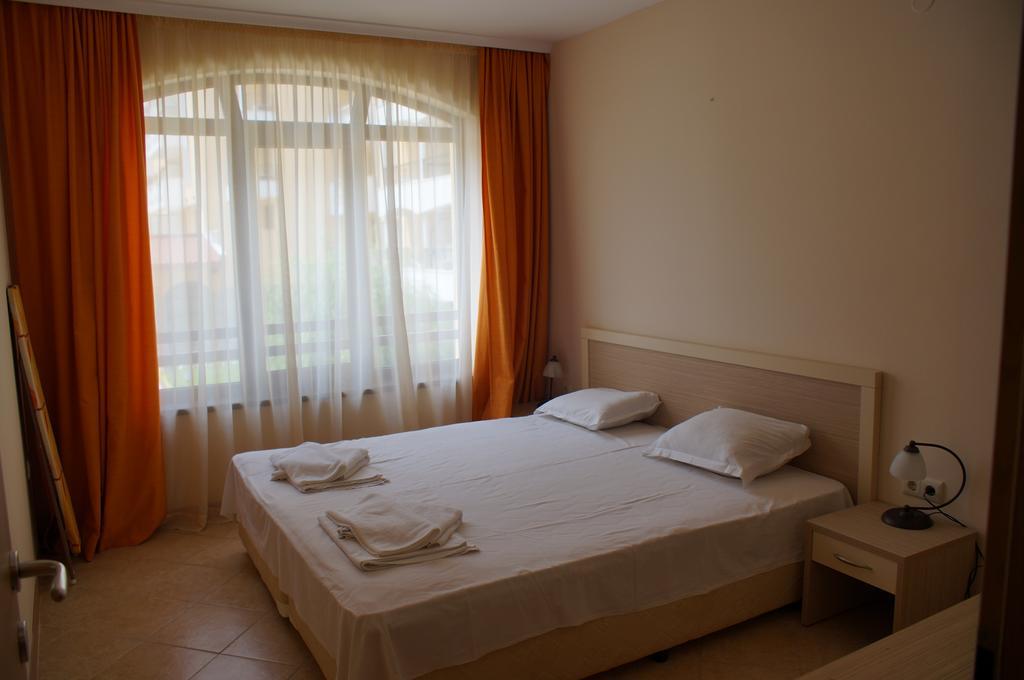 Royal Sun - Sunny Cove Apartment Napospart Kültér fotó