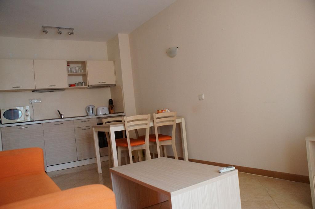 Royal Sun - Sunny Cove Apartment Napospart Kültér fotó
